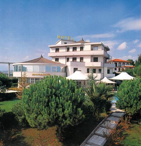 Villa Dei Romanzi Tortoreto Buitenkant foto